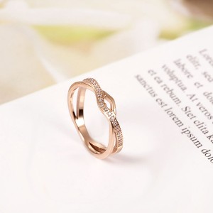 Temperament Style Rose Gold Titanium Steel Ring with Zircon