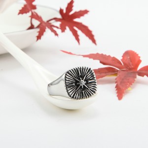 Stainless Steel Ring Silver Tone Black Engine Sun Pattern Celtic Vintage Knot Motifs Finger Rings