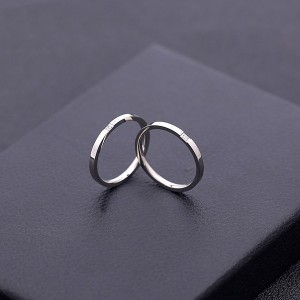 Hot Sell Stainless Steel Women’s Diamond Ring 2mm Jewelry Micro Inlaid Ring