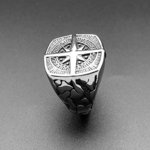 Retro Unisex Four-Pointed Star Stainless Steel Ring Signet Band