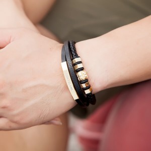 Mens Women Three-Strand Black Braided Leather Bracelet Bangle Wristband Steel Gold Ornaments