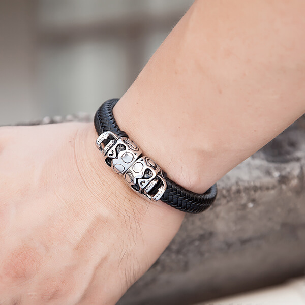 Short Lead Time for Tungsten Ring Advantages - Customade Leather Bracelet Skull Bracelet For Men Stainless Steel Black Leather – Ouyuan detail pictures