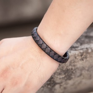 Braided Leather Bracelets for Men Bangle Bracelets Fashion Magnetic Clasp