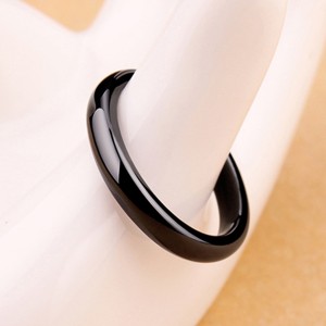 Unique Jewelry Black And White Ceramic Wedding Band Classic High Polished