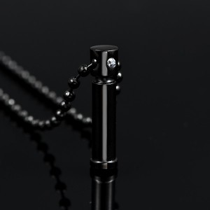 Top Grade China Men′s Hip Hop Alloy Necklace Single Row Necklace